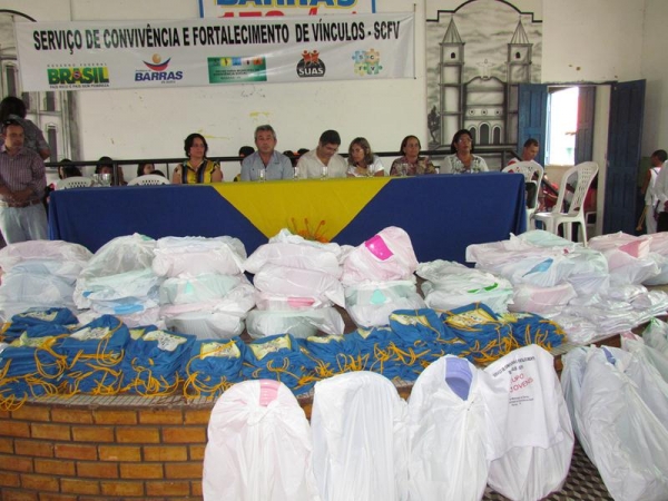 Prefeito Edílson Capote participa de solenidade do SCFV - Imagem 25