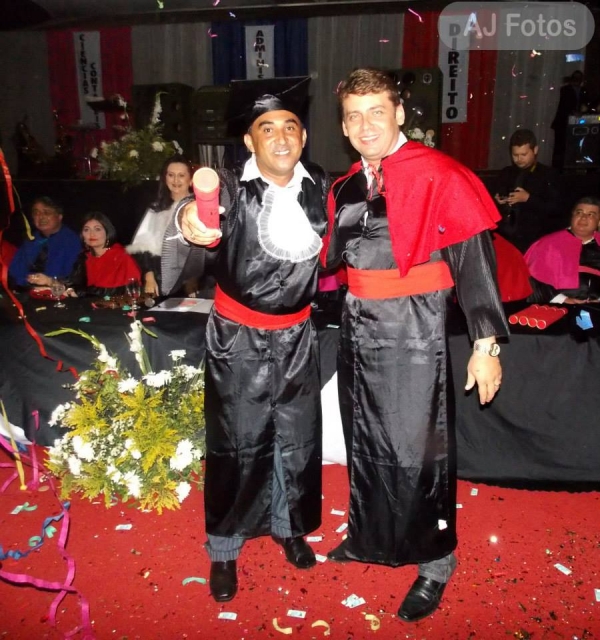 Solenidade de formatura do jovem Luís Felício. - Imagem 19