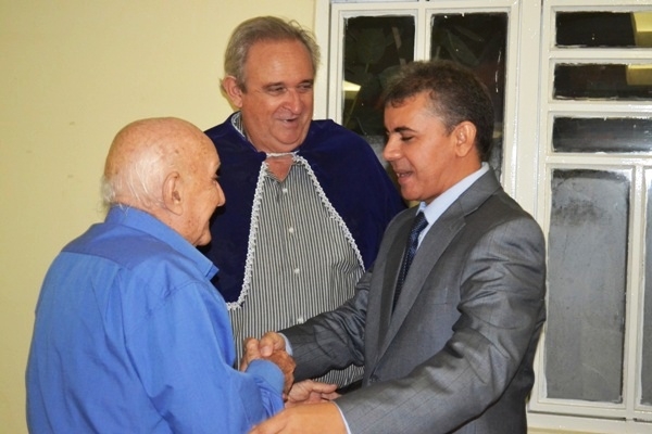 Academia de Letras oferece título de benfeitor da cultura ao prefeito - Imagem 9