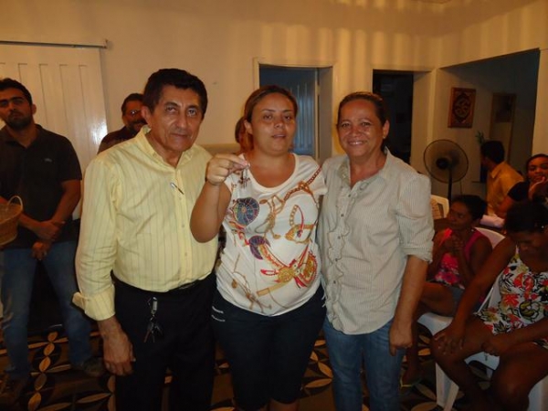 Prefeito Dr.Zé Maria faz Entrega de Casas do Projeto Minha Casa Minha Vida 2 - Imagem 16