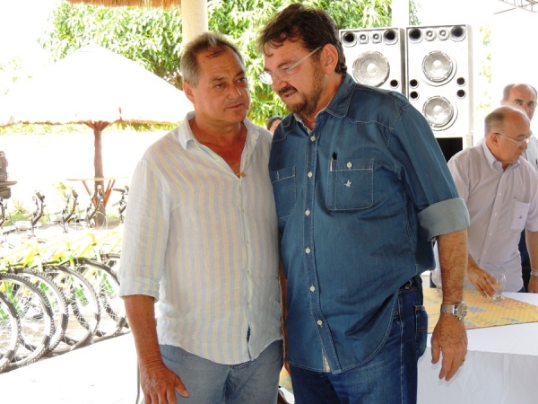 Governador Wilson Martins inaugura pavimentação asfaltica - Imagem 34