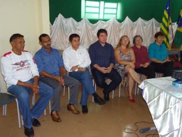 Começou a Semana Pedagógica 2014 das Escolas Municipais de Ipiranga - Imagem 33