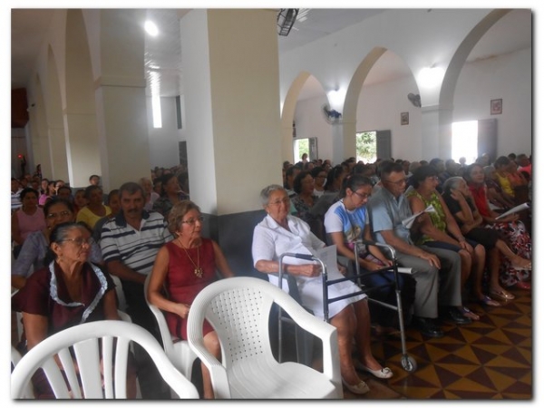 Inhuma recebe com alegria o Padre Damião  - Imagem 9