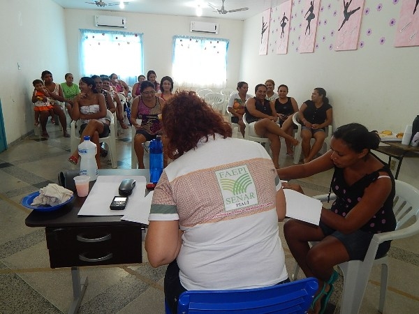 População Lagoinhense fazem inscrições para Cursos No CRAS - Imagem 3