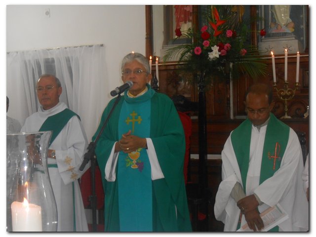 Inhuma recebe com alegria o Padre Damião 