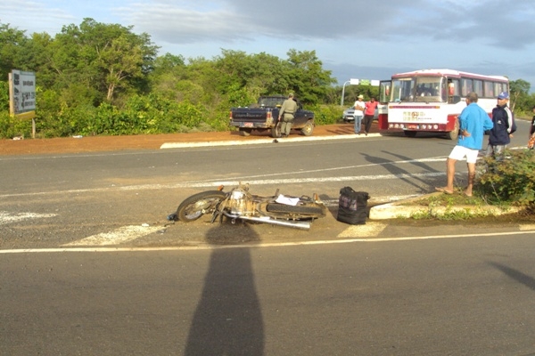 Acidente deixa vitima fatal na PI 143 em Santa Rosa PI  - Imagem 6