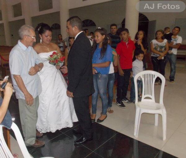 Celebração Matrimonial do casal Ivanilson e Leidiane - Imagem 4
