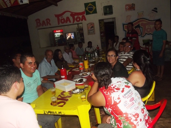 Alegria e descontração marcam a Festa de Confraternização da Prefeitura de Dom Expedito Lopes - Imagem 3