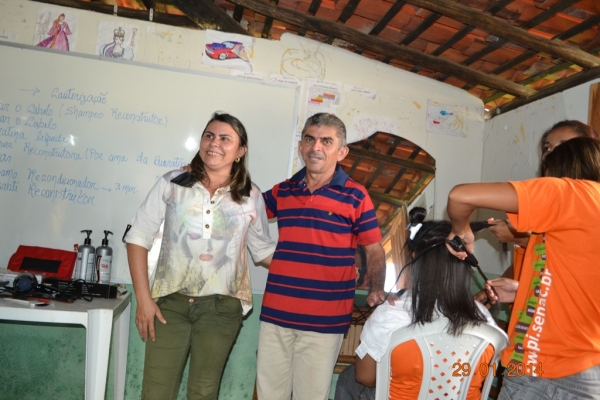 Pronatec em parceria com a Prefeitura oferece cursos de cabeleireiros  em Boa Hora - Imagem 4