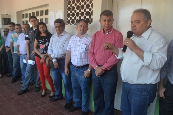 Prefeito autoriza elaboração do plano de saneamento - Imagem 2