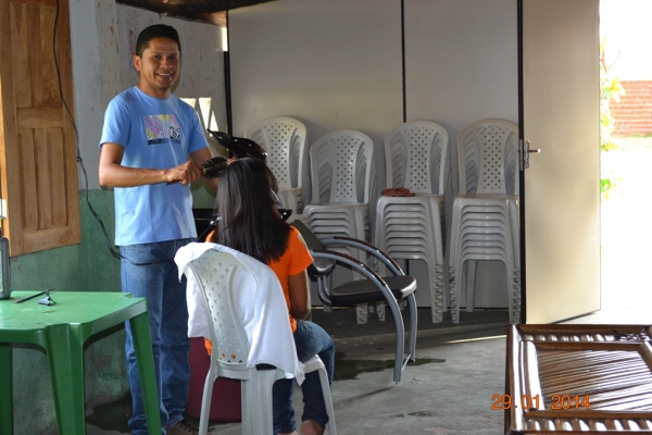 Pronatec em parceria com a Prefeitura oferece cursos de cabeleireiros  em Boa Hora - Imagem 14
