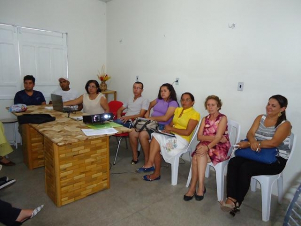 Reunião Na Assistência Social com Secretários para Debater sobre o Program Bolsa Família - Imagem 1