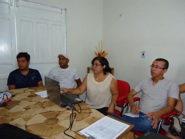 Reunião Na Assistência Social com Secretários para Debater sobre o Program Bolsa Família - Imagem 3