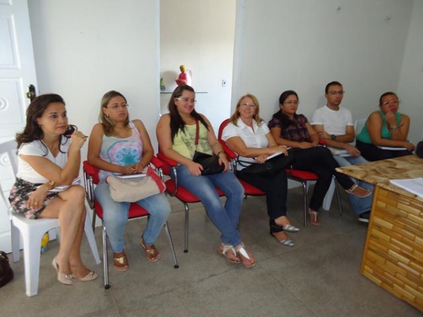 Reunião Na Assistência Social com Secretários para Debater sobre o Program Bolsa Família - Imagem 2