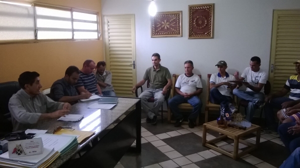 Dr.Zé Maria reuni-se com os Motoristas do Município de Ipiranga - Imagem 1
