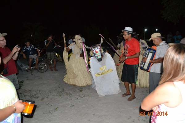 Grupo de Reisado do Boi Memória faz peregrinação no bairro Mato Seco. - Imagem 26