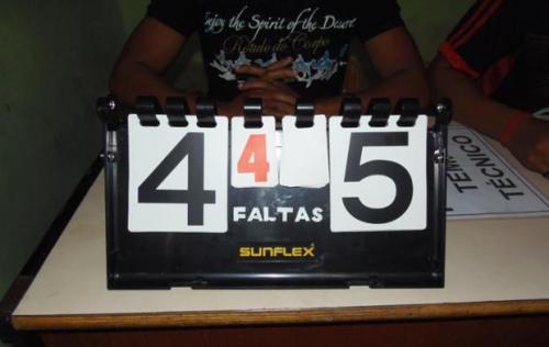 Seleção de futsal de N. S. dos Remédios perde na estreia - Imagem 3