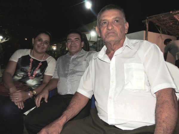 Prefeita Neuma Café e comitiva prestigiam aniversário de José Manoel - Imagem 1