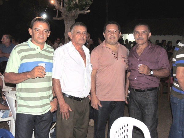 Prefeita Neuma Café e comitiva prestigiam aniversário de José Manoel - Imagem 4