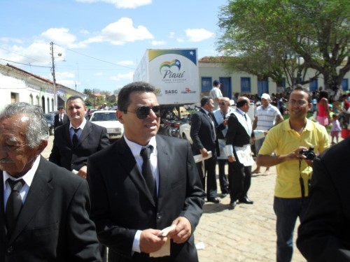 Prefeito dá aula de democracia