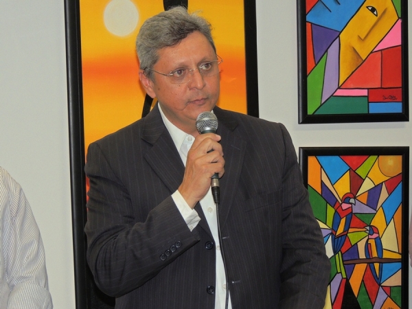 Prefeita Neuma Café assina ordens de serviços para construções de obras - Imagem 3