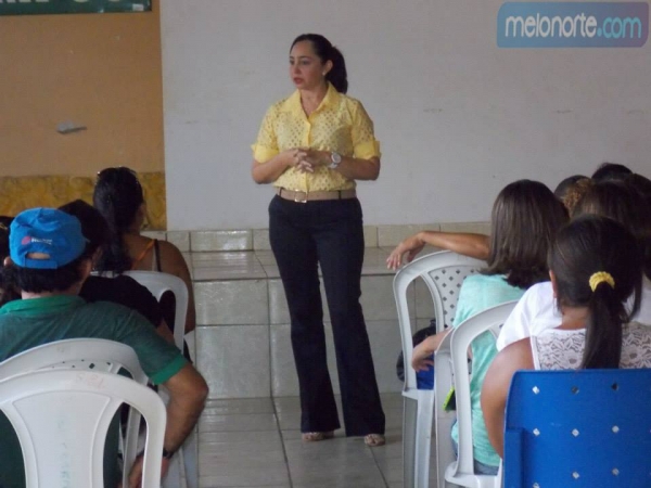   Secretária do Trabalho e Assistência Social realiza primeira reunião com Coordenadores e funcionários da Secretaria em 2014. - Imagem 9