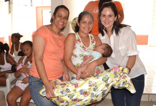 Gestantes recebem enxoval através do projeto Gravidez Saudável