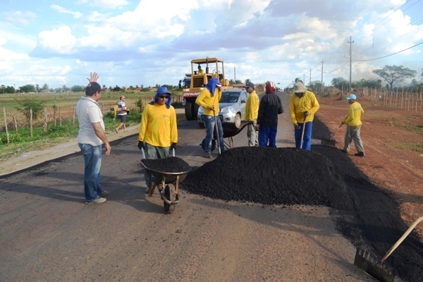 Obras de pavimentação do bairro Fripisa são retomadas - Imagem 4