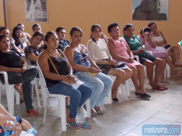   Secretária do Trabalho e Assistência Social realiza primeira reunião com Coordenadores e funcionários da Secretaria em 2014. - Imagem 3