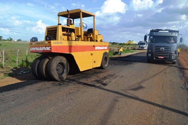 Obras de pavimentação do bairro Fripisa são retomadas - Imagem 1
