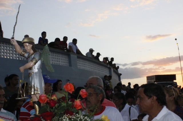 Show e momento de fé nos festejos de São Miguel Arcanjo  - Imagem 53