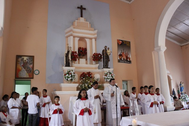 Show e momento de fé nos festejos de São Miguel Arcanjo  - Imagem 1