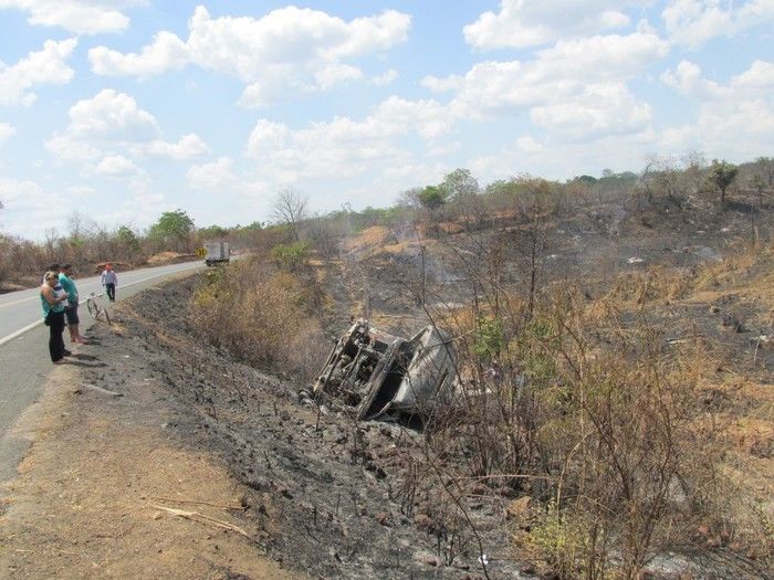 Quatro Lagoinhense Morre em um Acidente de transito na BR 316   - Imagem 38
