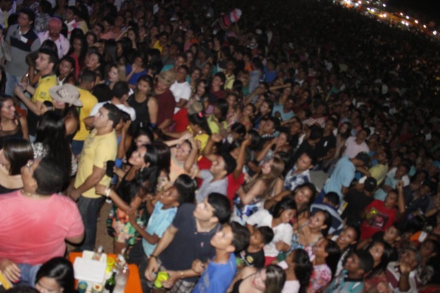 Show e momento de fé nos festejos de São Miguel Arcanjo  - Imagem 35