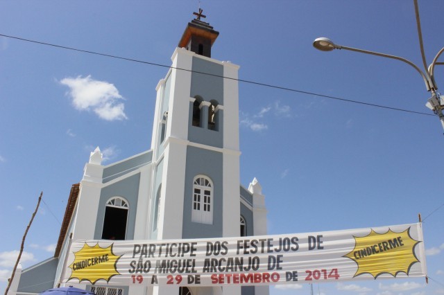 Show e momento de fé nos festejos de São Miguel Arcanjo  - Imagem 6