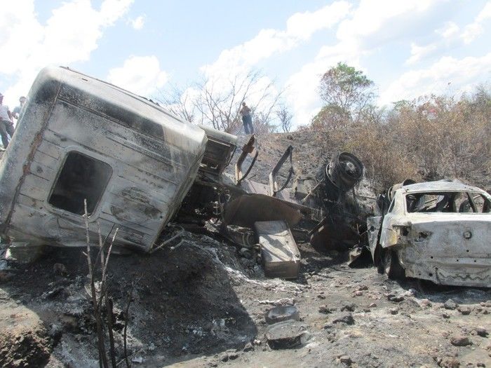 Quatro Lagoinhense Morre em um Acidente de transito na BR 316   - Imagem 15