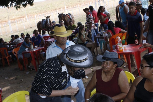 Show e momento de fé nos festejos de São Miguel Arcanjo  - Imagem 17