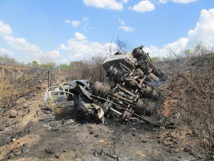 Quatro Lagoinhense Morre em um Acidente de transito na BR 316   - Imagem 18
