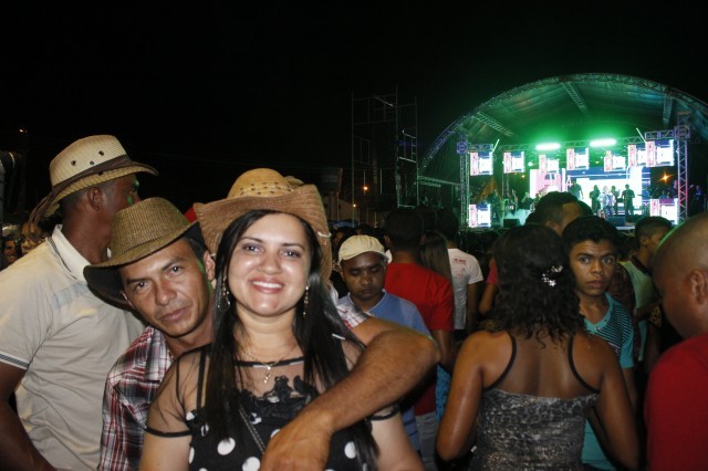 Show e momento de fé nos festejos de São Miguel Arcanjo  - Imagem 43