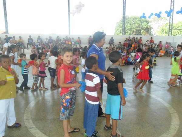 Secretaria de Educação e Prefeitura realizaram festa para as Crianças - Imagem 4