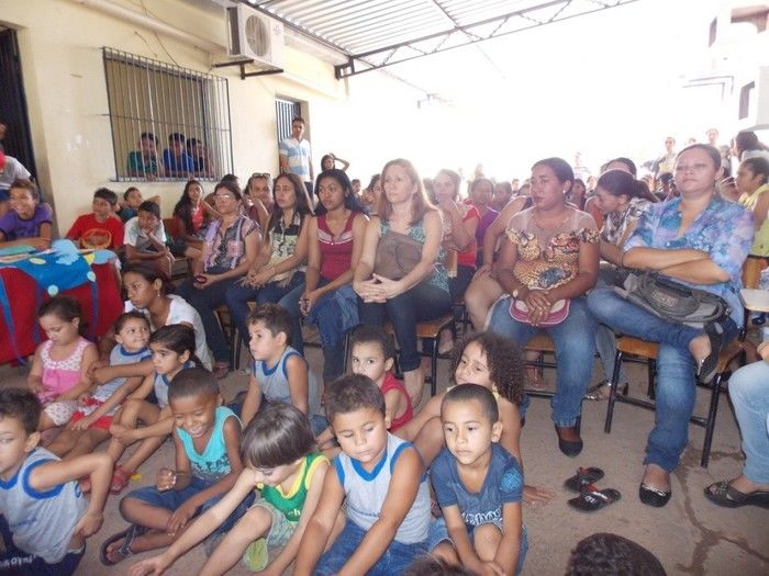 Professora executa Projeto e realiza a I Semana da Leitura - Imagem 109