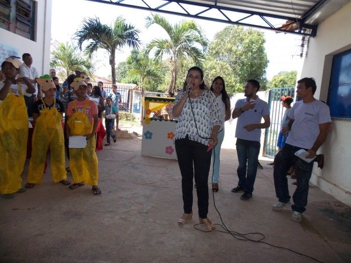 Professora executa Projeto e realiza a I Semana da Leitura - Imagem 112