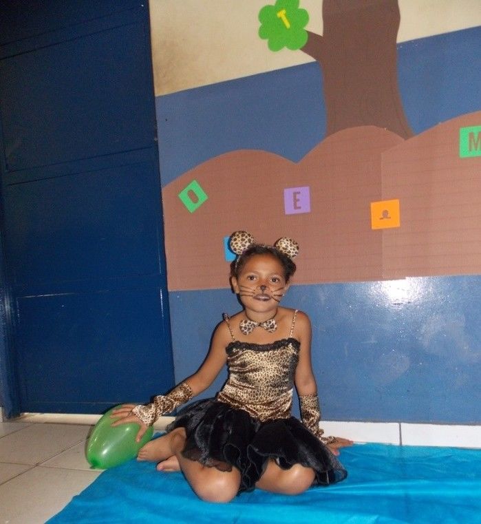 Professora executa Projeto e realiza a I Semana da Leitura - Imagem 28