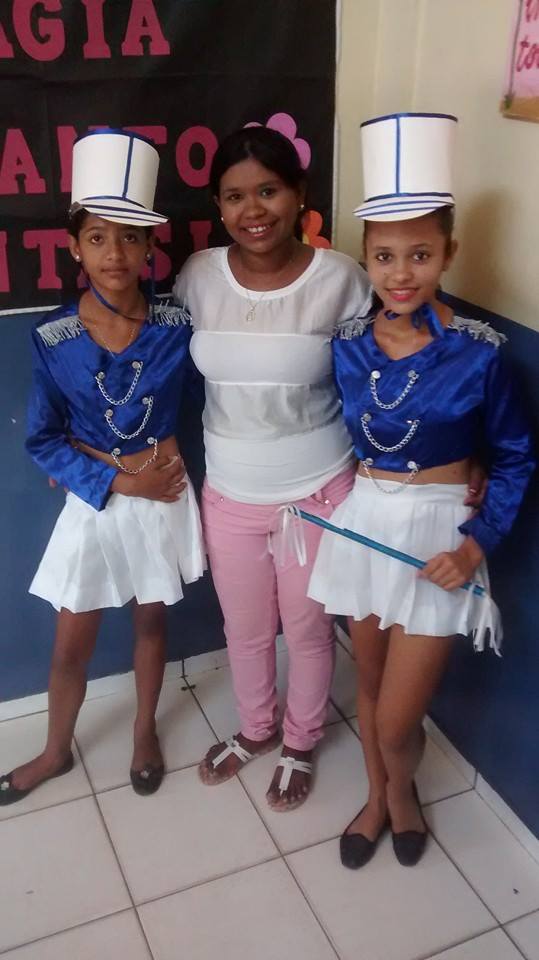 Professora executa Projeto e realiza a I Semana da Leitura - Imagem 2