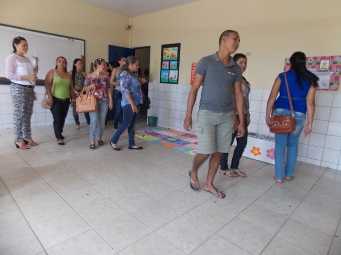 Professora executa Projeto e realiza a I Semana da Leitura - Imagem 63