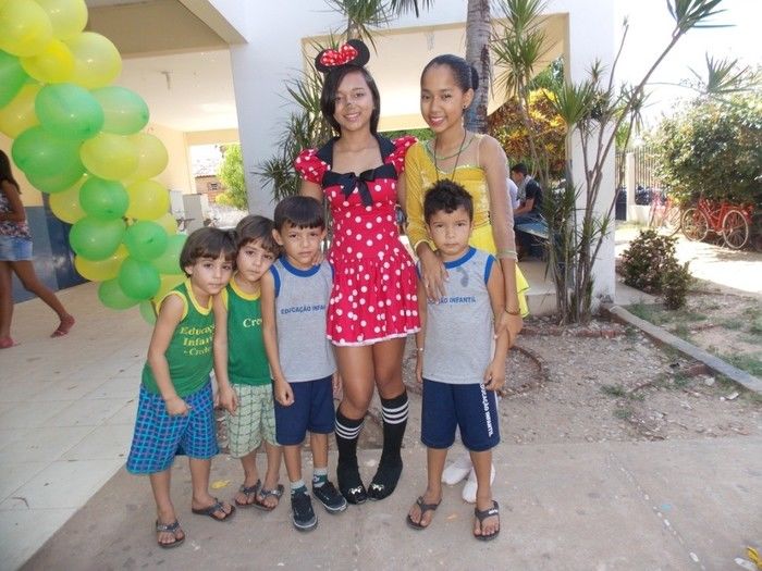 Professora executa Projeto e realiza a I Semana da Leitura - Imagem 124