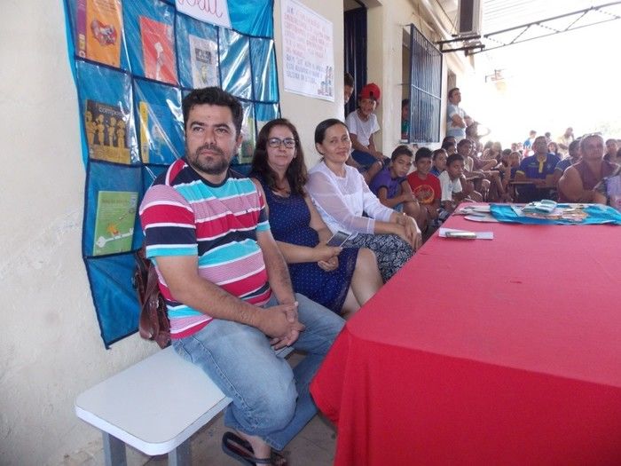 Professora executa Projeto e realiza a I Semana da Leitura - Imagem 111