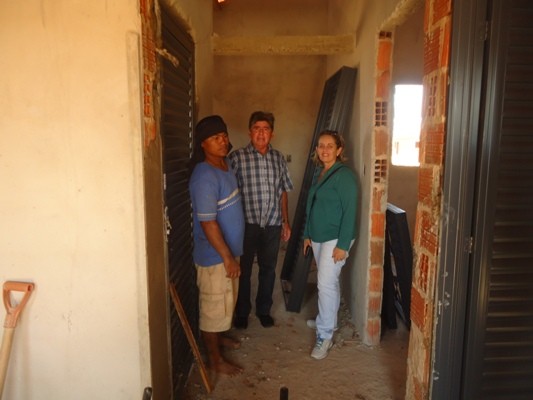PREFEITA VÂNIA RIBEIRO VISITA CONCLUSÃO DE CASAS POPULAR - Imagem 11