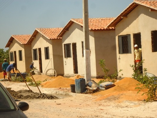 PREFEITA VÂNIA RIBEIRO VISITA CONCLUSÃO DE CASAS POPULAR - Imagem 6