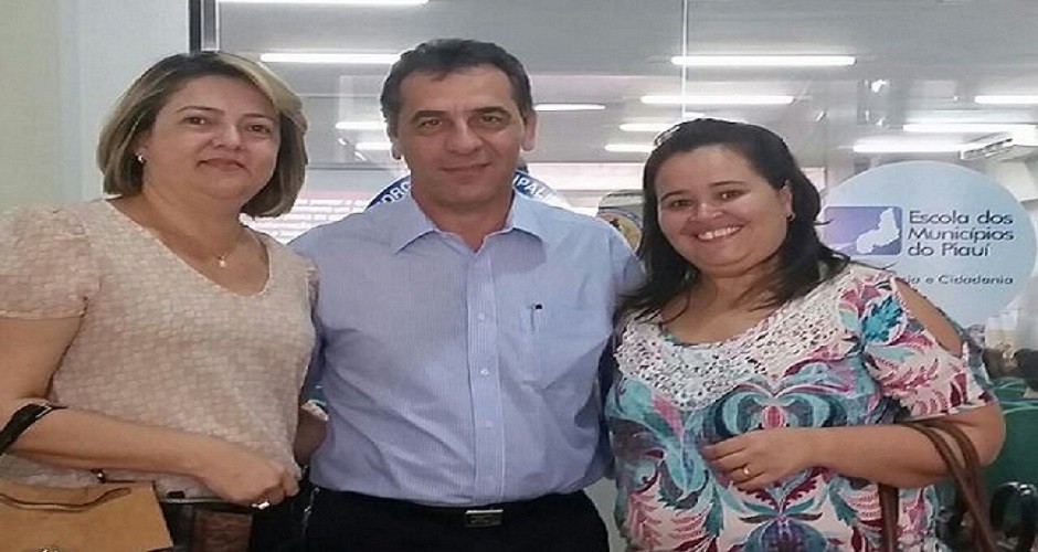 Prefeito de Floriano marca presença o Seminário ODM Mulher Piauí